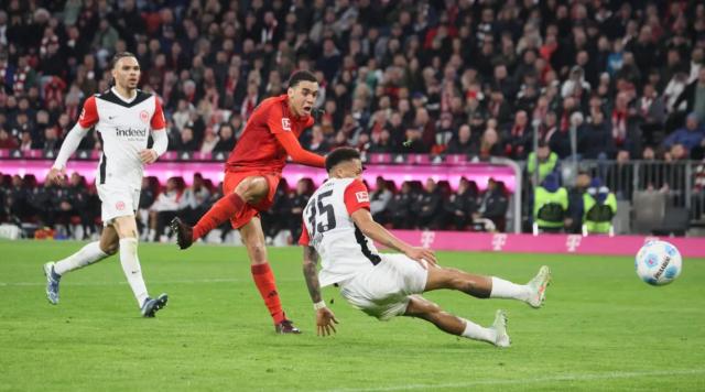 【德甲】穆西亚拉一条龙，拜仁4比0法兰克福