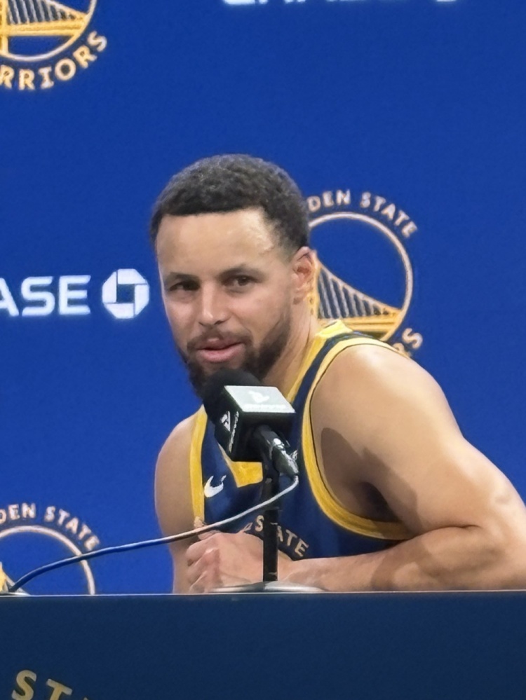 开云体育网页版登录入口-库里：开局慢热投不进无需纠结 防守稳住了局面&amp;巴特勒带队追分