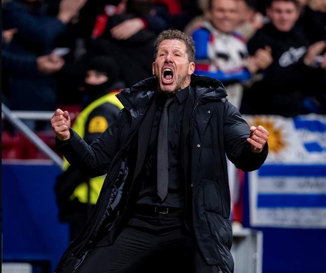 开云官方网-55岁西蒙尼搞心态:3-0领先 打手势挑衅亚马尔 后者无回应